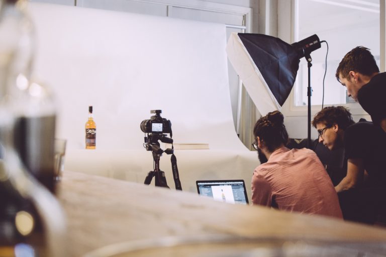 Savourist behind the scenes studiofotografie. responsive webdesign, online merkidentiteit, visuele identiteit, huisstijl, grafisch ontwerp Antwerpen, studiofotografie.